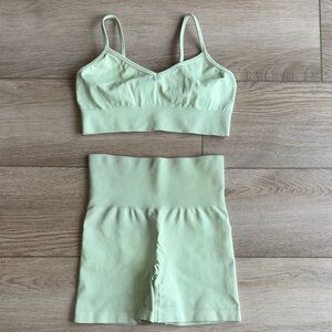Aritzia Tna Set
